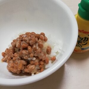 さっぱり！レモンと生姜の納豆ご飯